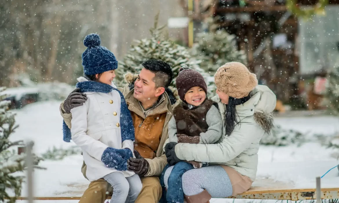 Outdoor Winter Family Photos Featured Image